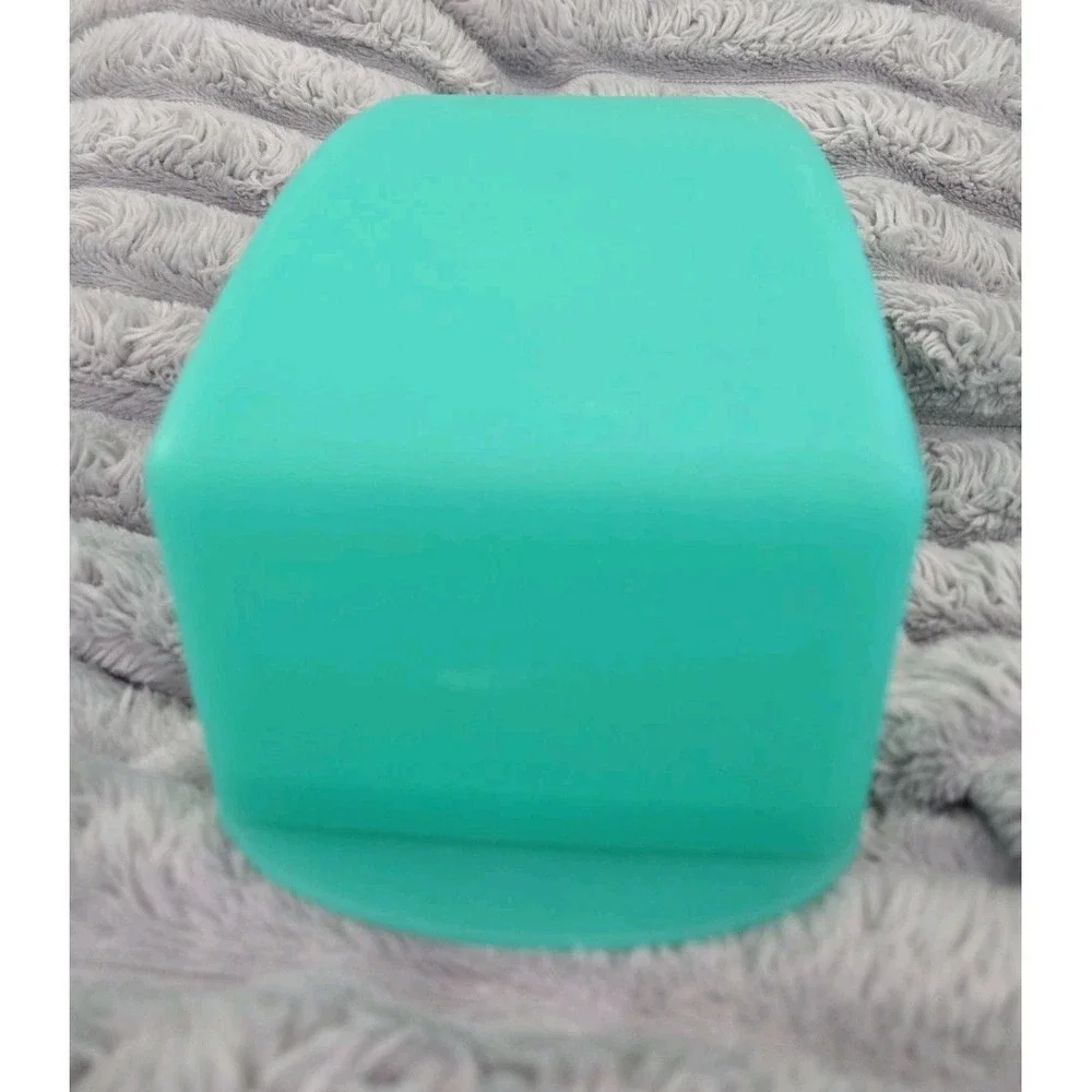 Tupperware Teal Plastic Rectangle Covered Butter Dish with Lid Included